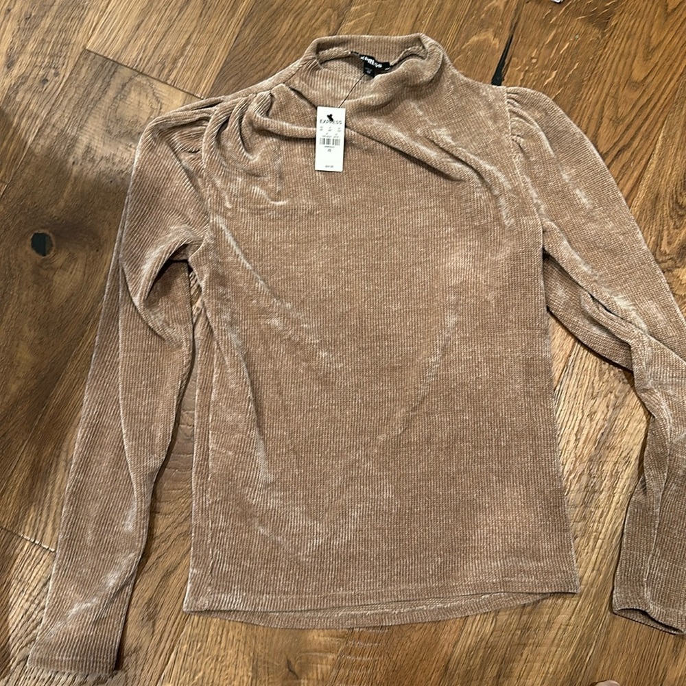 XS express long sleeve taupe sweater. 99% polyester, one percent spandex.